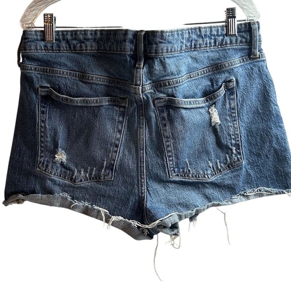 Free Assembly Women's High-Rise Distressed Denim Shorts Size 16 Blue - Picture 4 of 6